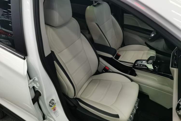 Used BYD Yuan Pro 2021 401 km Deluxe Version Right Front Seat