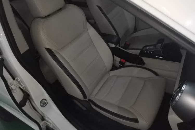 Used BYD Yuan Pro 2021 "Love for a Lifetime" Edition Right Front Seat