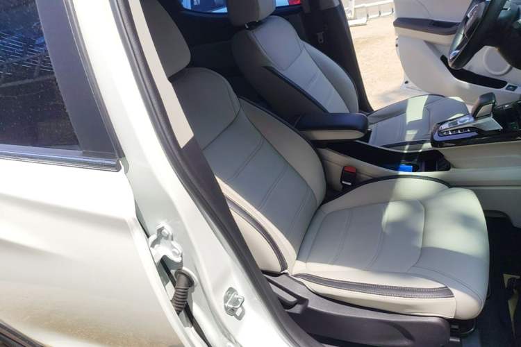 Used BYD Yuan Pro 2021 401 km Luxury Version Right Front Seat