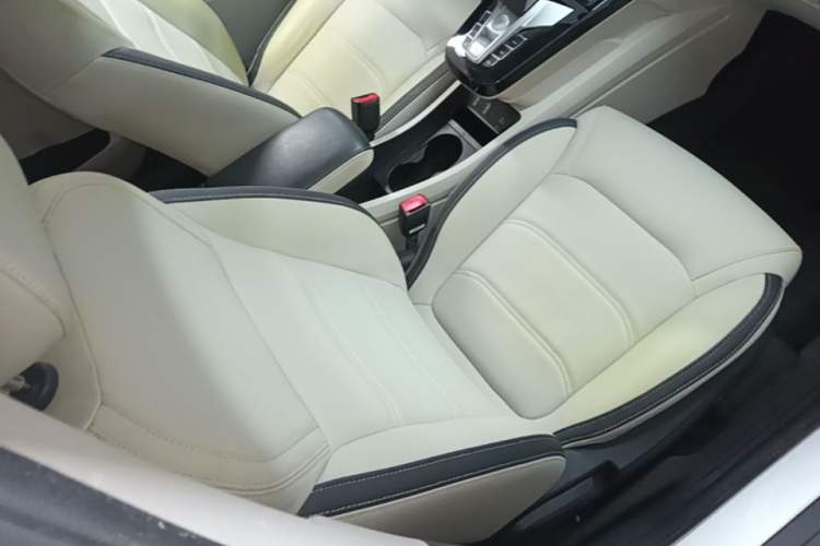 Used BYD Yuan Pro 2021 "Love for a Lifetime" Edition Right Front Seat