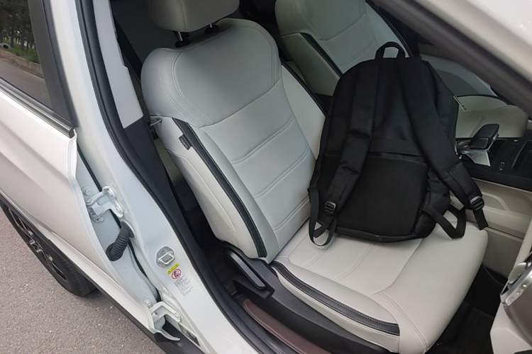 Used BYD Yuan Pro 2021 "Love for a Lifetime" Edition Right Front Seat