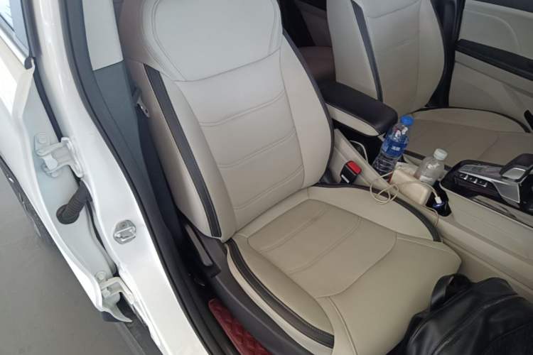 Used BYD Yuan Pro 2021 401 km Luxury Version Right Front Seat