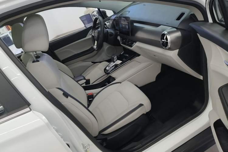Used BYD Yuan Pro 2021 401 km Deluxe Version Right Front Seat