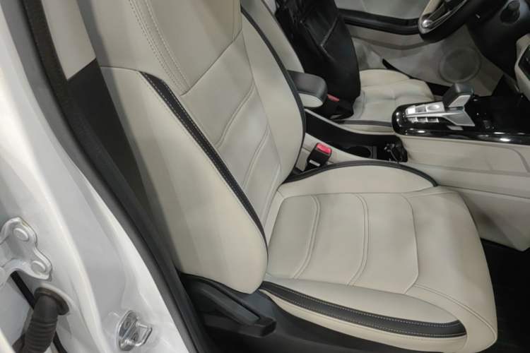 Used BYD Yuan Pro 2021 401 km Luxury Version Right Front Seat