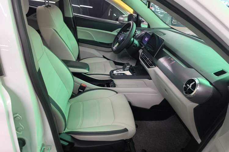 Used BYD Yuan Pro 2021 401 km Deluxe Version Right Front Seat