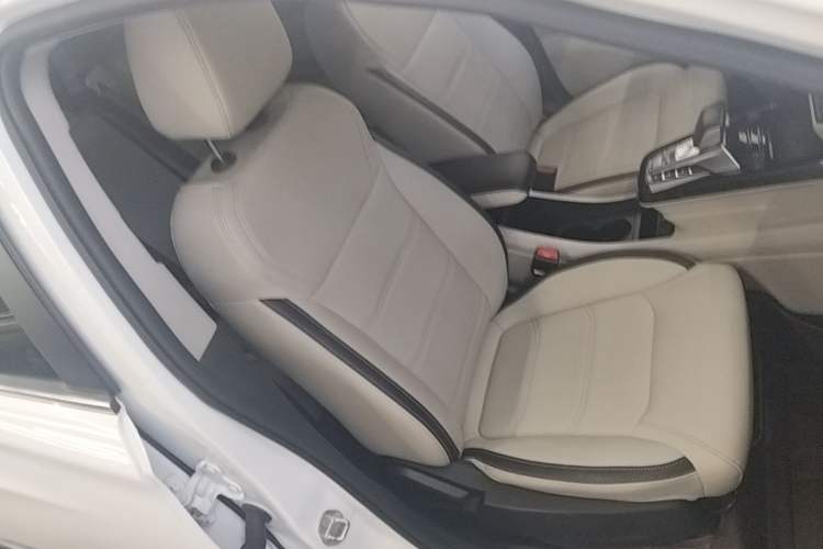Used BYD Yuan Pro 2021 "Love for a Lifetime" Edition Right Front Seat