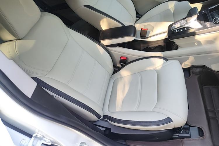 Used BYD Yuan Pro 2021 401 km Luxury Version Right Front Seat