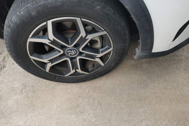 Used BYD Yuan Pro 2021 "Love for a Lifetime" Edition Right Front Wheel Hub