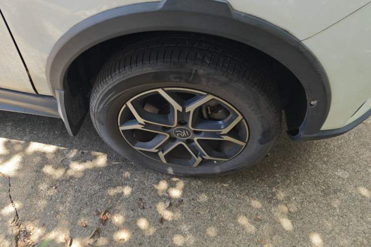 Used BYD Yuan Pro 2021 401 km Luxury Version Right Front Wheel Hub