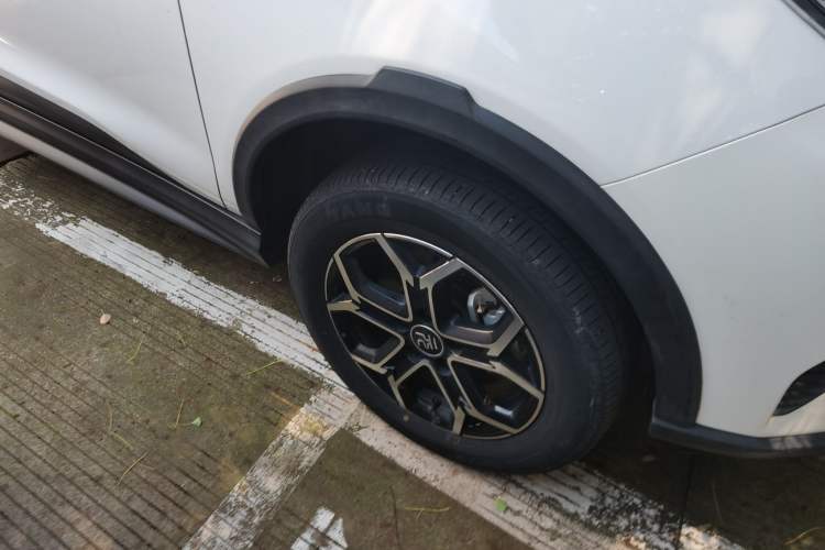 Used BYD Yuan Pro 2021 401 km Deluxe Version Right Front Wheel Hub