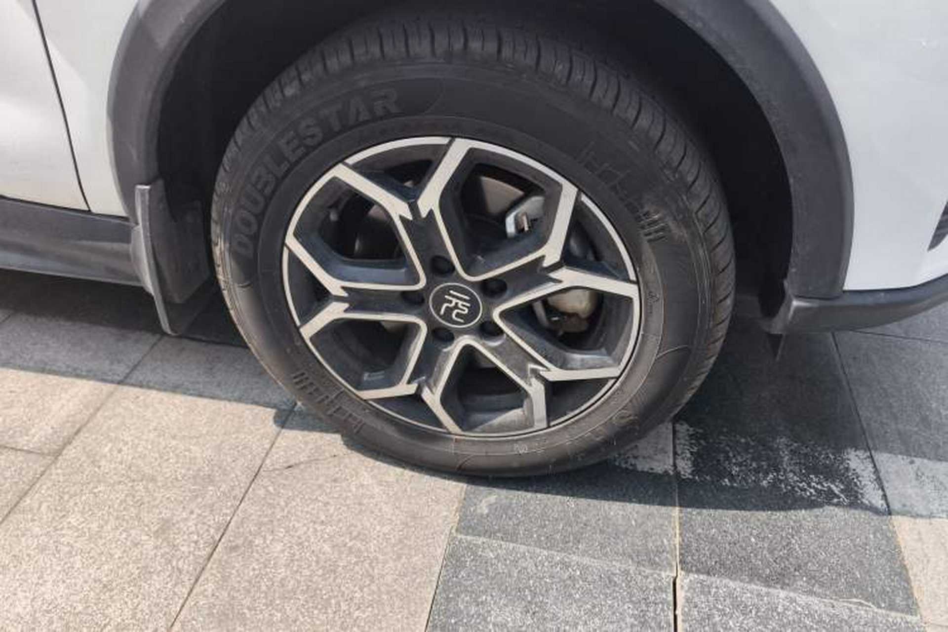 Used BYD Yuan Pro 2021 "Love for a Lifetime" Edition Right Front Wheel Hub