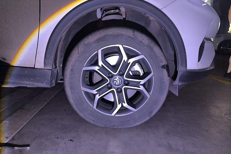 Used BYD Yuan Pro 2021 401 km Luxury Version Right Front Wheel Hub