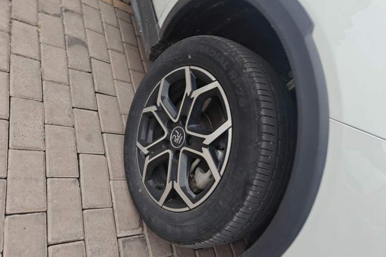 Used BYD Yuan Pro 2021 401 km Luxury Version Right Front Wheel Hub