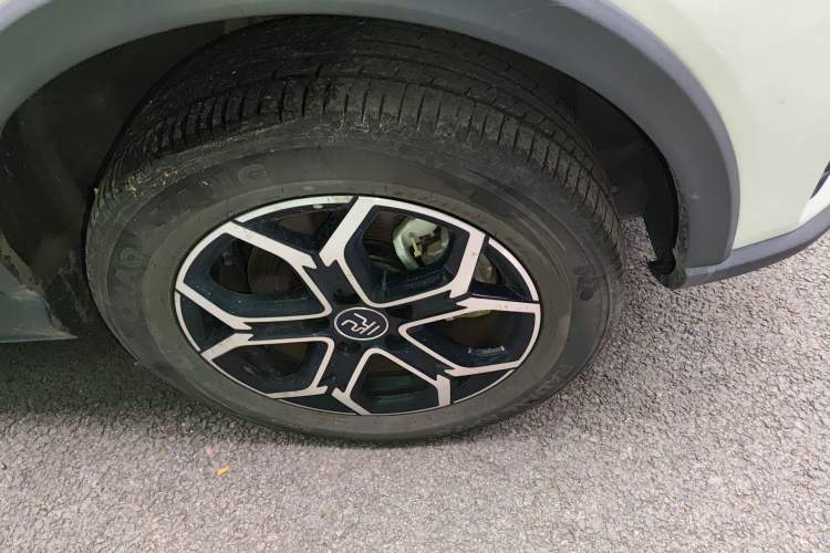 Used BYD Yuan Pro 2021 401 km Deluxe Version Right Front Wheel Hub