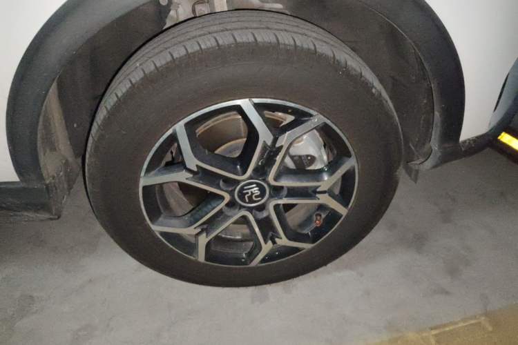 Used BYD Yuan Pro 2021 Lifetime Edition Right Front Wheel Hub