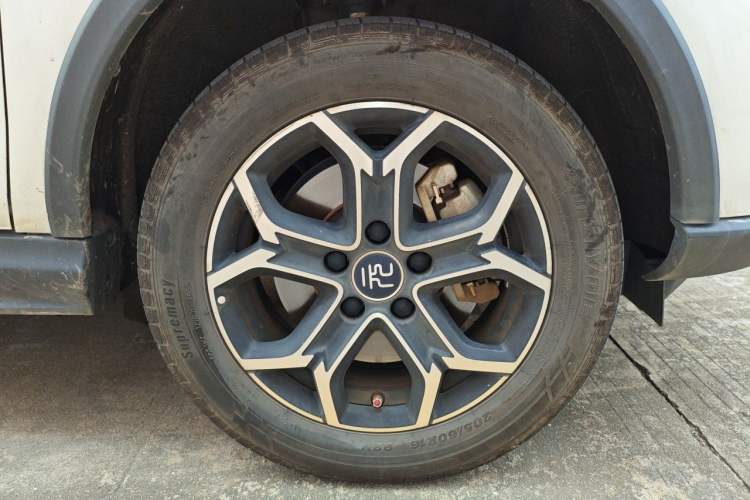 Used BYD Yuan Pro 2021 401 km Luxury Version Right Front Wheel Hub