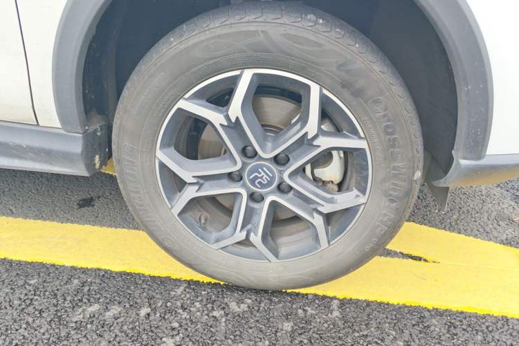 Used BYD Yuan Pro 2021 401 km Deluxe Version Right Front Wheel Hub