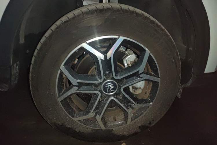 Used BYD Yuan Pro 2021 401 km Luxury Version Right Front Wheel Hub