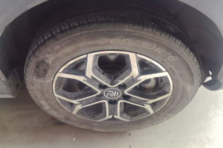 Used BYD Yuan Pro 2021 "Love for a Lifetime" Edition Right Front Wheel Hub