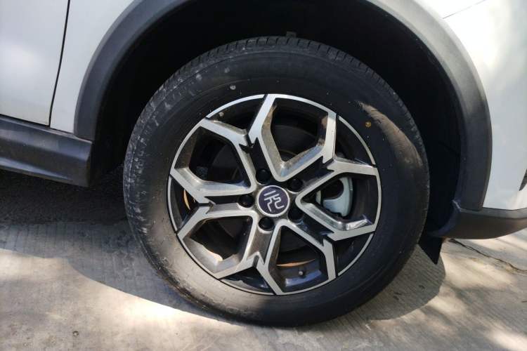 Used BYD Yuan Pro 2021 401 km Deluxe Version Right Front Wheel Hub