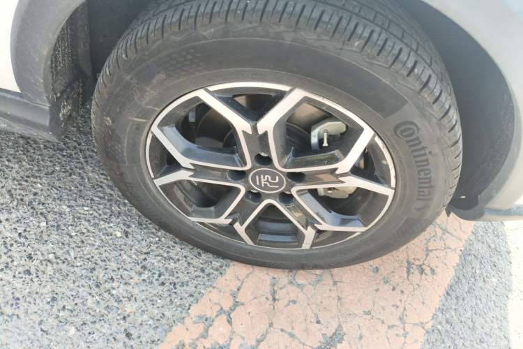 Used BYD Yuan Pro 2021 401 km Deluxe Version Right Front Wheel Hub