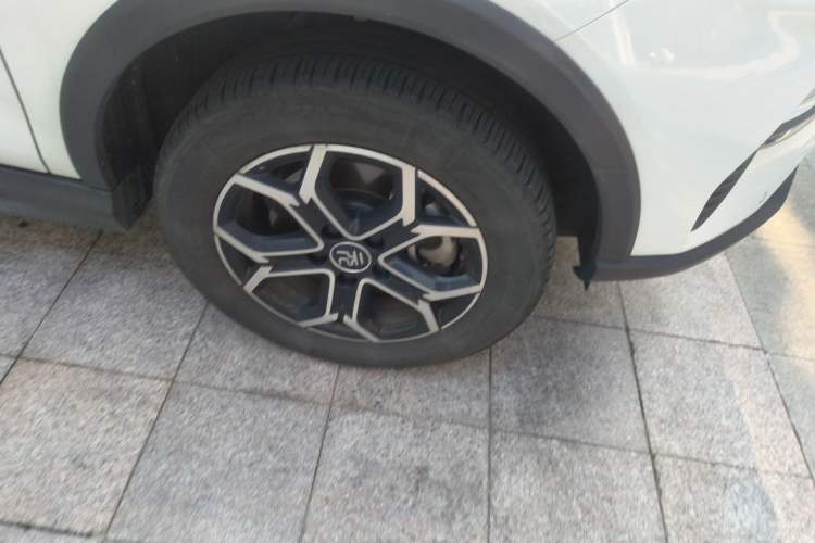 Used BYD Yuan Pro 2021 401 km Deluxe Version Right Front Wheel Hub
