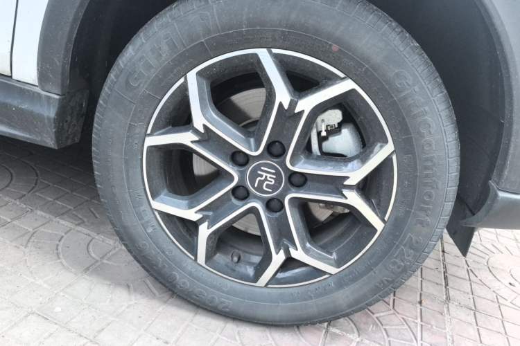 Used BYD Yuan Pro 2021 401 km Luxury Version Right Front Wheel Hub