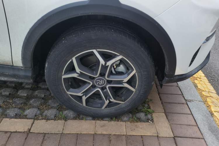 Used BYD Yuan Pro 2021 401 km Deluxe Version Right Front Wheel Hub