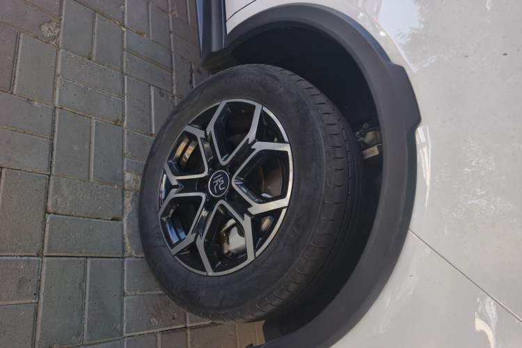 Used BYD Yuan Pro 2021 401 km Luxury Version Right Front Wheel Hub