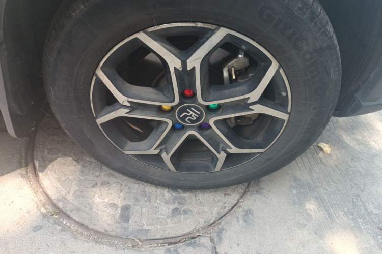 Used BYD Yuan Pro 2021 401 km Luxury Version Right Front Wheel Hub