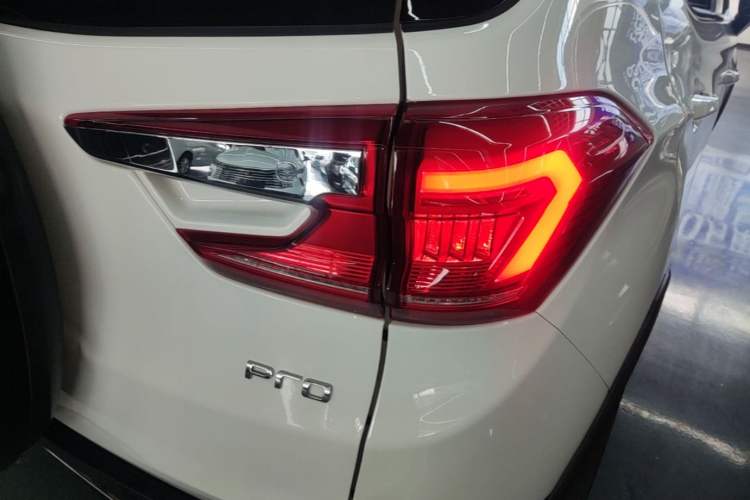 Used BYD Yuan Pro 2021 401 km Deluxe Version Right Rear Taillight