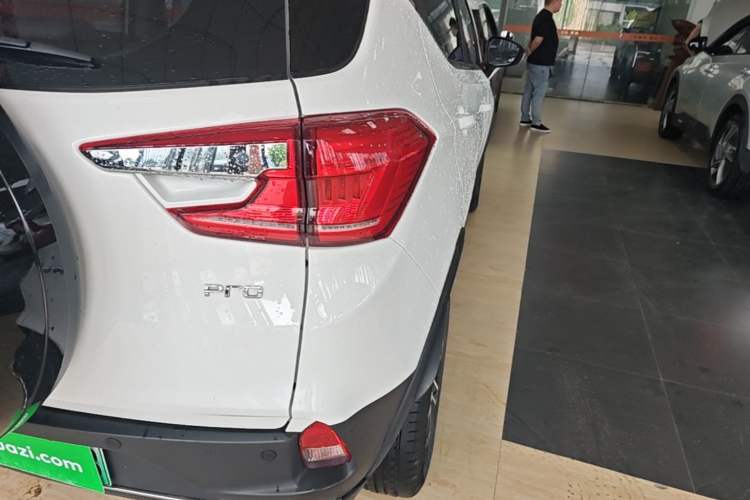 Used BYD Yuan Pro 2021 401 km Luxury Version Right Rear Taillight