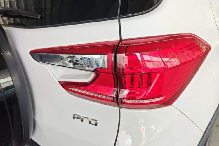 Used BYD Yuan Pro 2021 401 km Luxury Version Right Rear Taillight