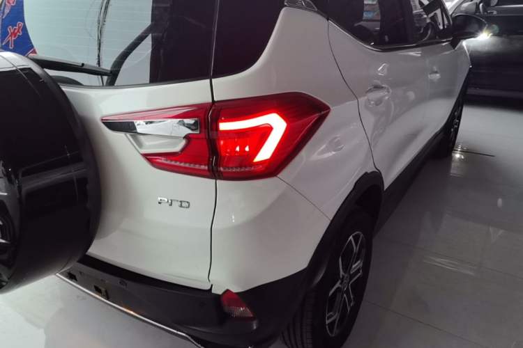 Used BYD Yuan Pro 2021 401 km Deluxe Version Right Rear Taillight