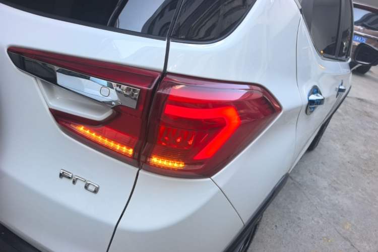 Used BYD Yuan Pro 2021 401 km Luxury Version Right Rear Taillight