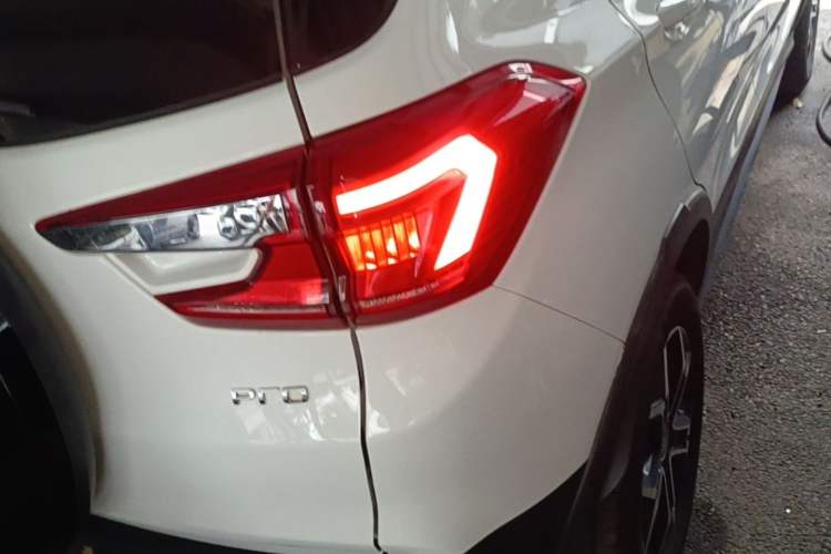 Used BYD Yuan Pro 2021 "Love for a Lifetime" Edition Right Rear Taillight