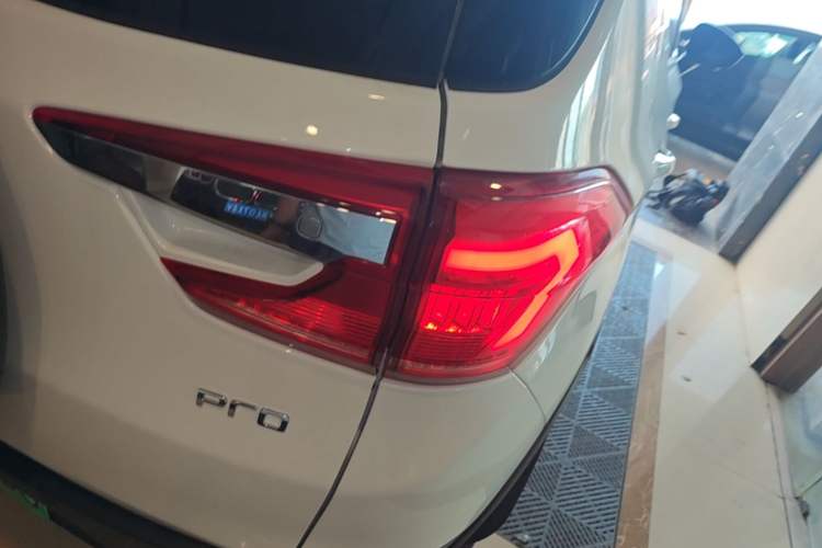 Used BYD Yuan Pro 2021 401 km Deluxe Version Right Rear Taillight