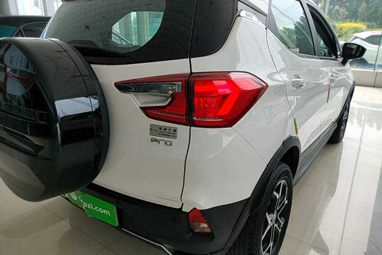 Used BYD Yuan Pro 2021 401 km Deluxe Version Right Rear Taillight