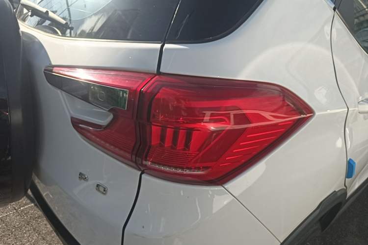 Used BYD Yuan Pro 2021 401 km Deluxe Version Right Rear Taillight