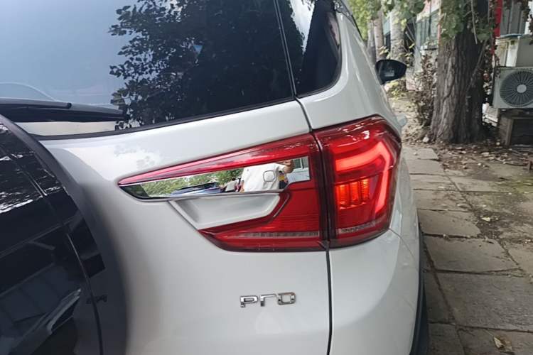 Used BYD Yuan Pro 2021 401 km Luxury Version Right Rear Taillight