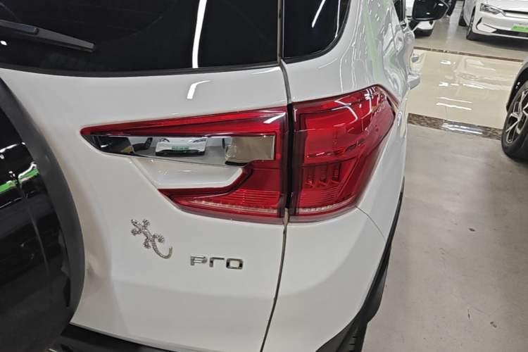 Used BYD Yuan Pro 2021 401 km Deluxe Version Right Rear Taillight