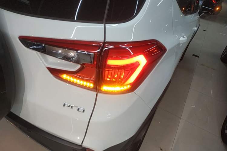 Used BYD Yuan Pro 2021 401 km Deluxe Version Right Rear Taillight