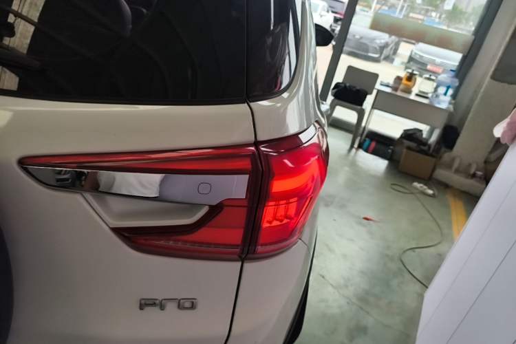 Used BYD Yuan Pro 2021 401 km Luxury Version Right Rear Taillight