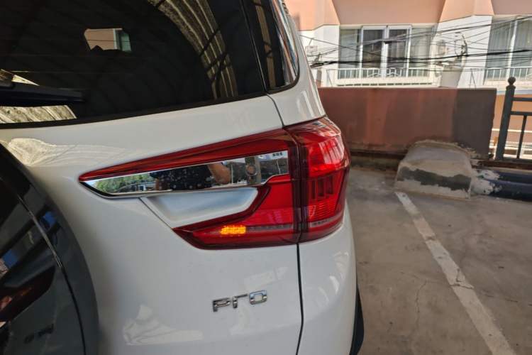 Used BYD Yuan Pro 2021 401 km Deluxe Version Right Rear Taillight
