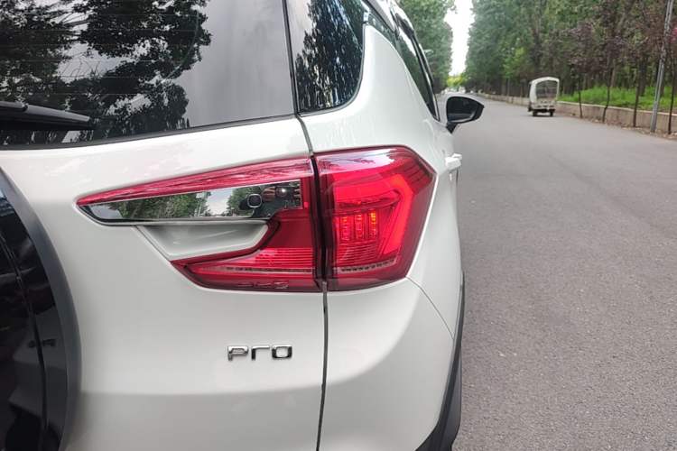 Used BYD Yuan Pro 2021 "Love for a Lifetime" Edition Right Rear Taillight