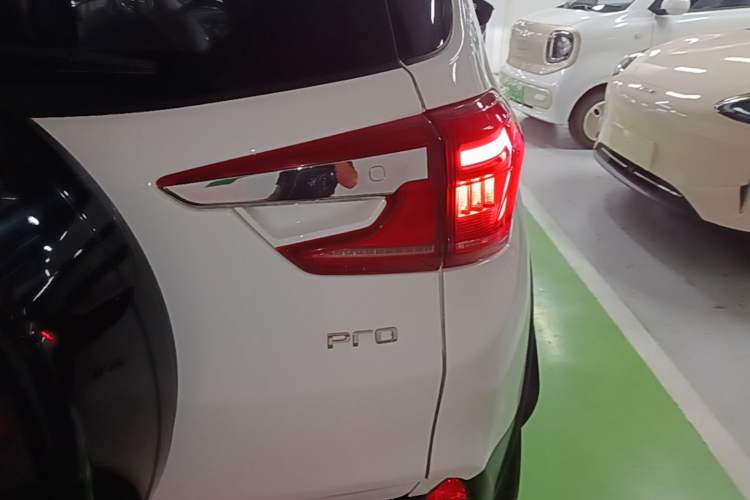 Used BYD Yuan Pro 2021 401 km Deluxe Version Right Rear Taillight