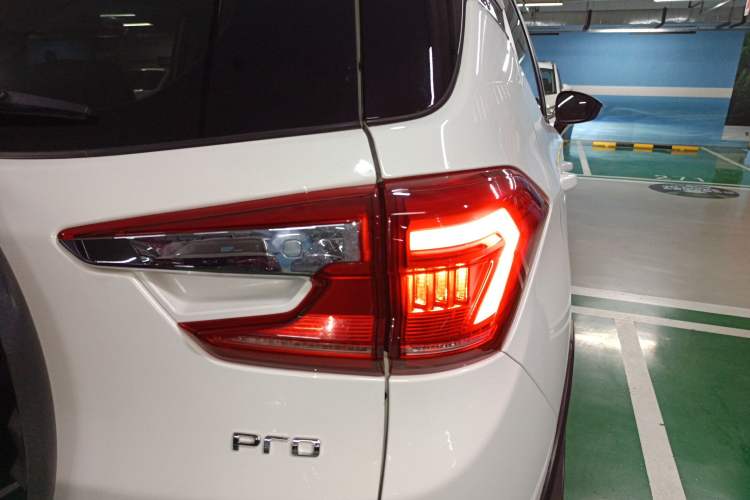 Used BYD Yuan Pro 2021 401 km Luxury Version Right Rear Taillight