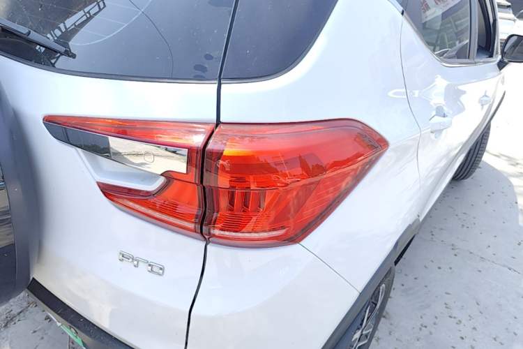 Used BYD Yuan Pro 2021 401 km Deluxe Version Right Rear Taillight