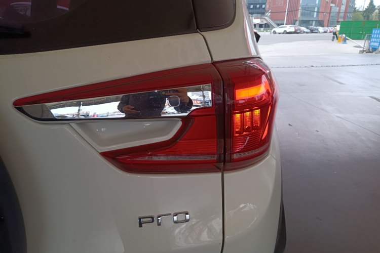 Used BYD Yuan Pro 2021 401 km Luxury Version Right Rear Taillight
