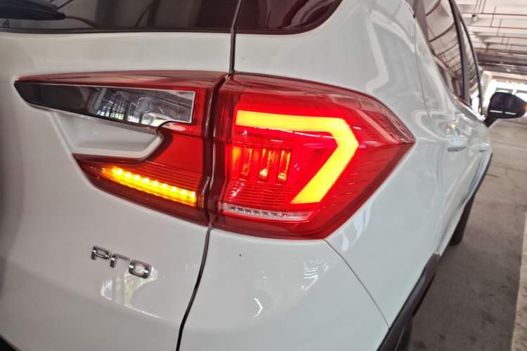 Used BYD Yuan Pro 2021 Lifetime Edition Right Rear Taillight